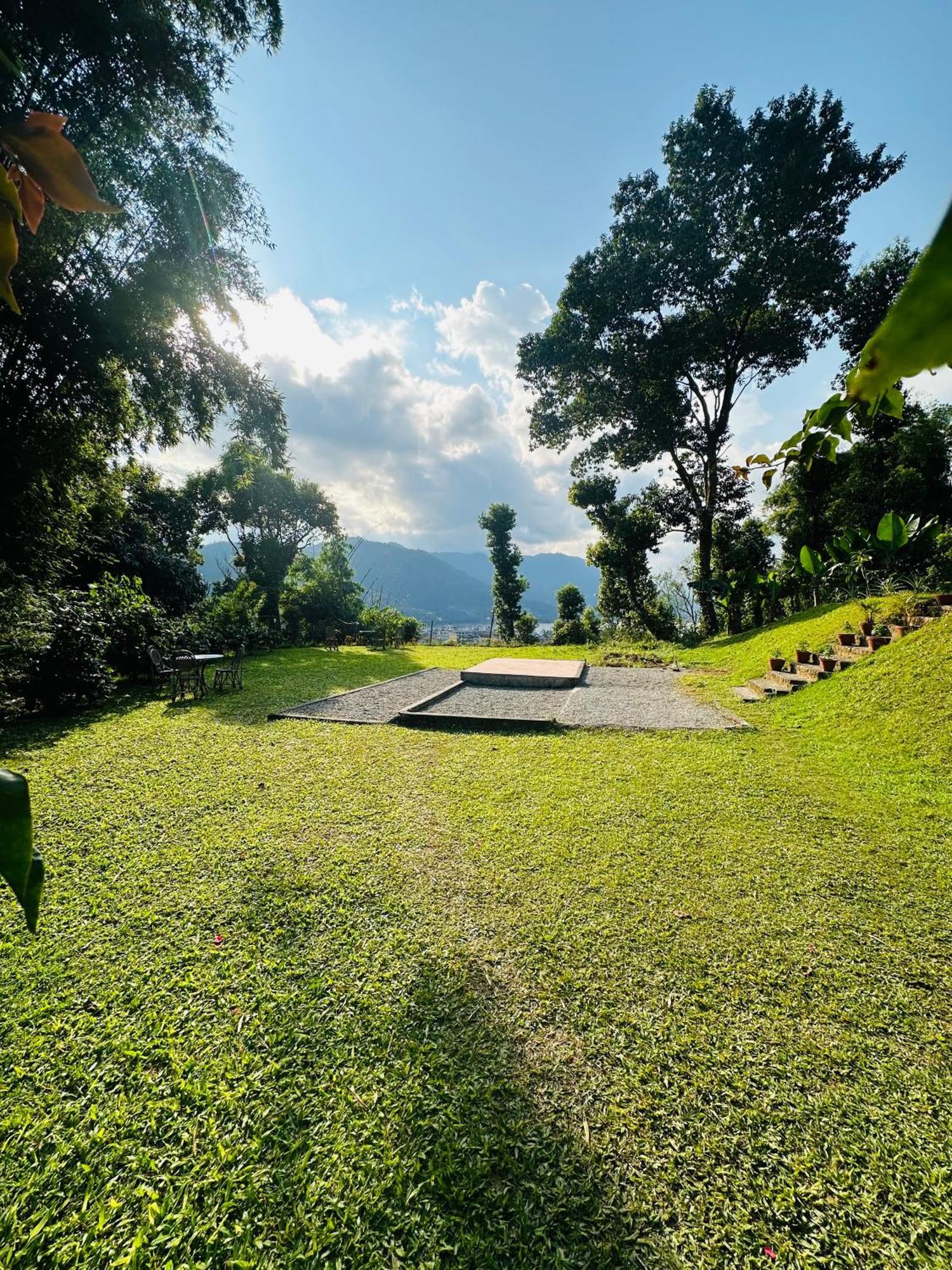 Hotel Tourist Residency Pokhara Extérieur photo