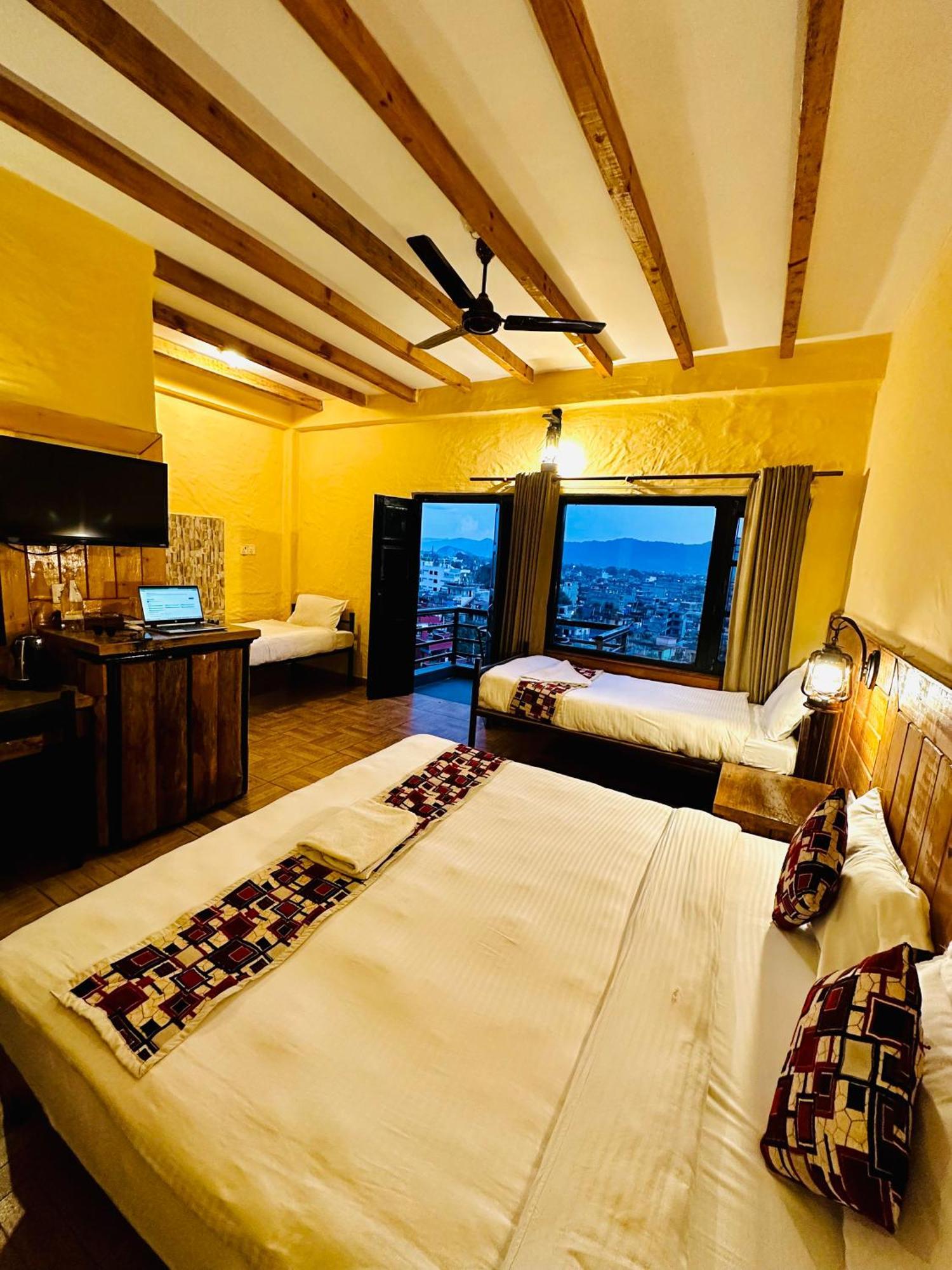 Hotel Tourist Residency Pokhara Extérieur photo
