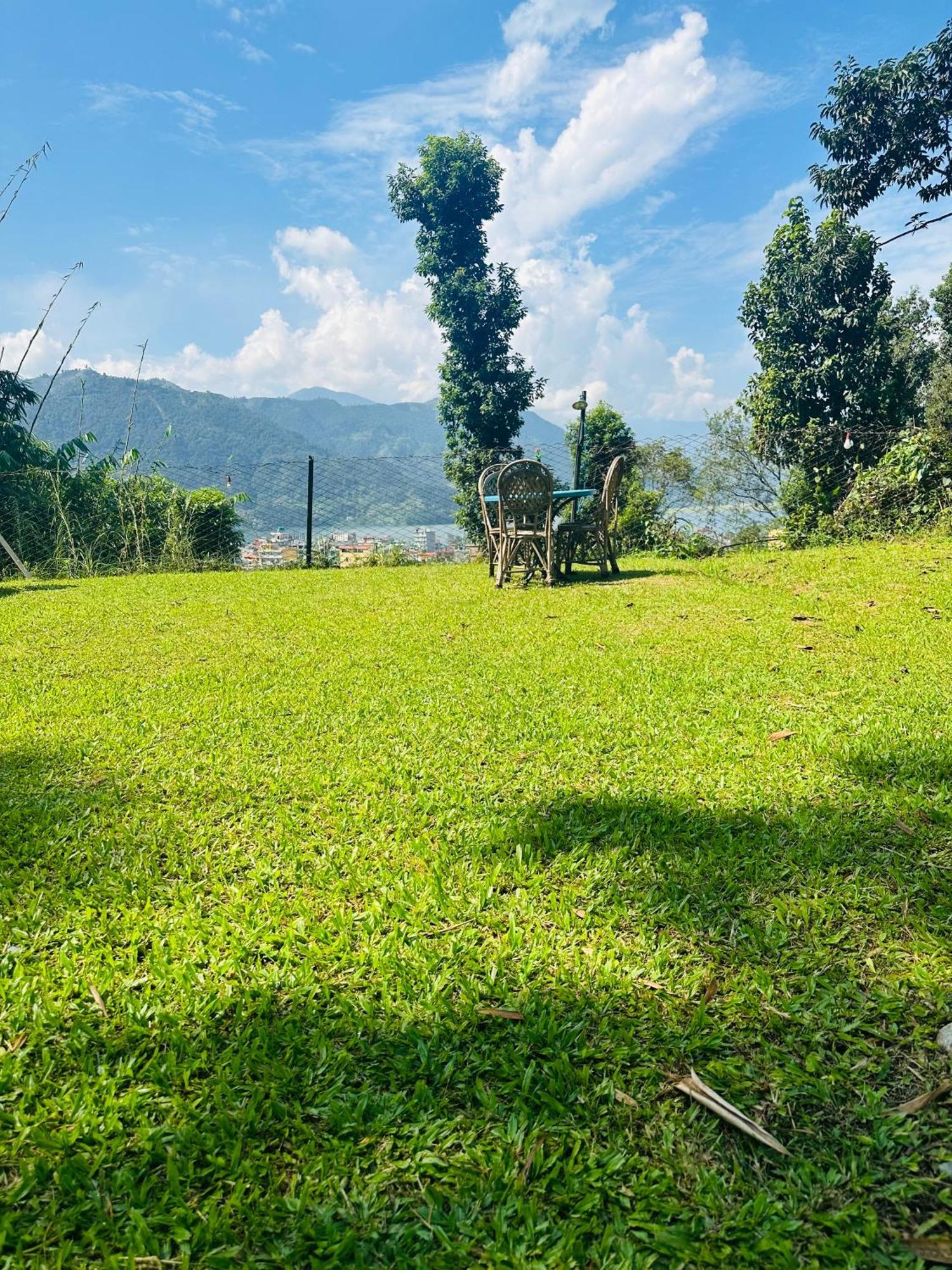 Hotel Tourist Residency Pokhara Extérieur photo
